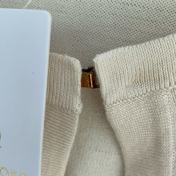 Anna Rose Sz M Sweater NWT Clasp On Front - Picture 7 of 13